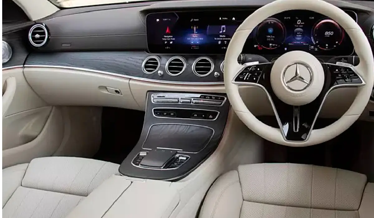 Mercedes-Benz - E-Class E 350d Elite - Car Rentals Near me - Used Cars Near me - Exclusive Concierge Club.webp